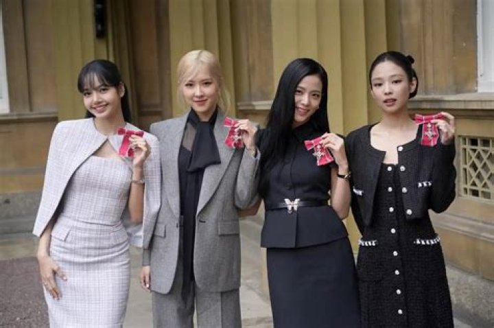 Who is beauty queen in Blackpink?
