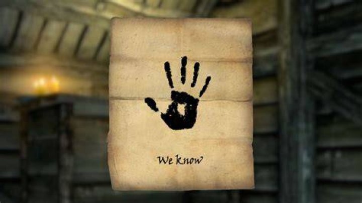 Who sends the WE KNOW note in Skyrim?