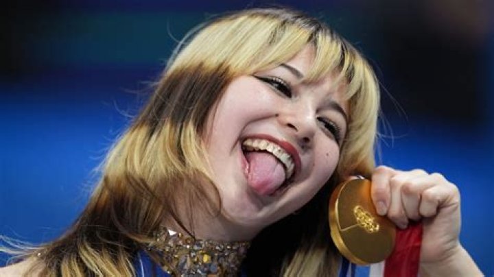 Who won the first gold medal in figure skating?