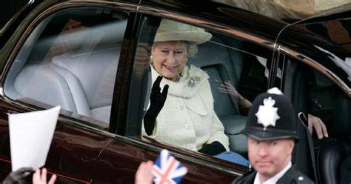 Why can the Queen not be prosecuted?