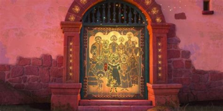 Why did the door disappear for Mirabel in Encanto?